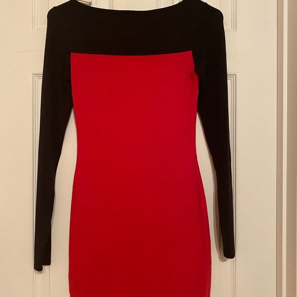 GUESS Color-block Dress with Front Slit - Picture 2 of 4